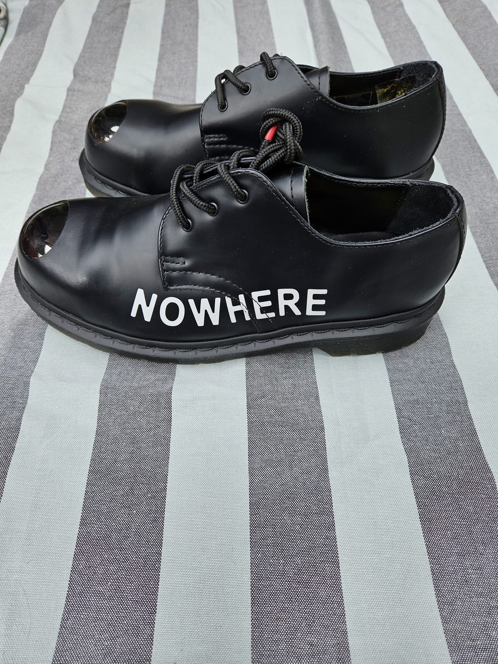 Rare Dr. Martens 1925 x Sex Pistols Boredom Nowhere Steel Toe Shoes - NWT SZ 9 - Picture 4 of 10